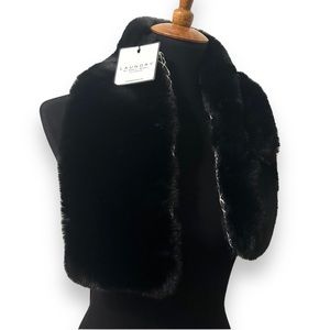 Laundry by Shelli Segal faux fur scarf